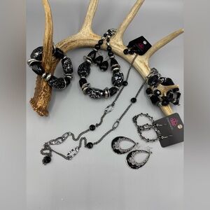 Black & Silver Seven Piece Bundle Jewelry-Box 6